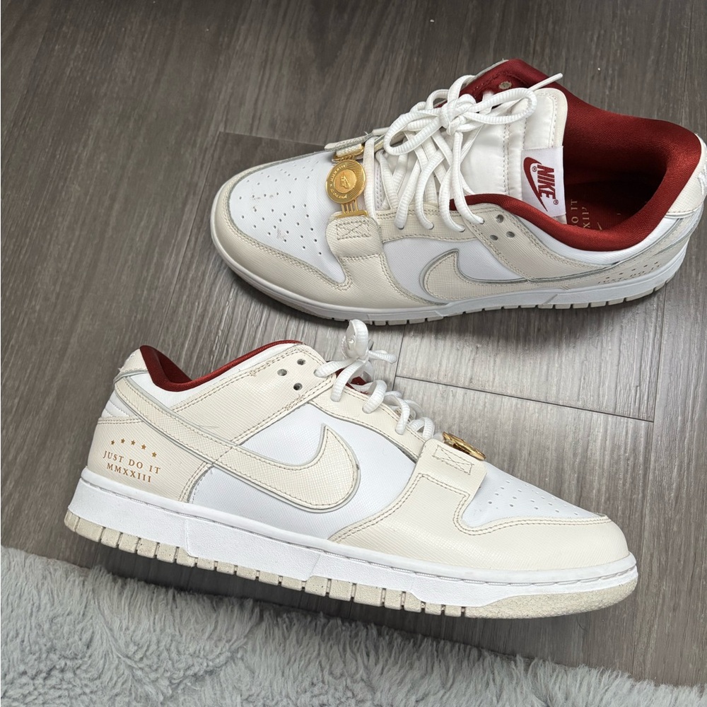 Nike woman’s dunk low SE ‘Sisterhood’